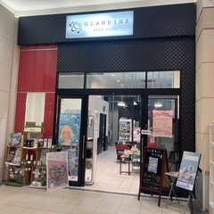 美容師スタイリスト募集中☆明るい職場です！月収¥300000〜ブランクありも大歓迎！ママさんスタッフ活躍中☆の画像