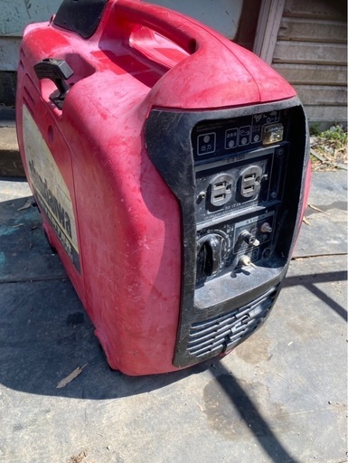 完売】新ダイワ IEG1400M-R 防音型 インバータ発電機