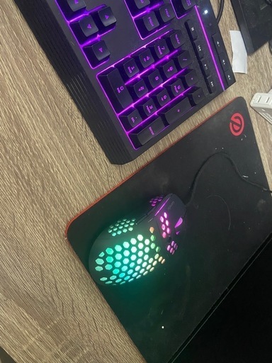 パソコンデスクトップ
