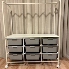 ハンガーラック付き衣装ケースの画像
