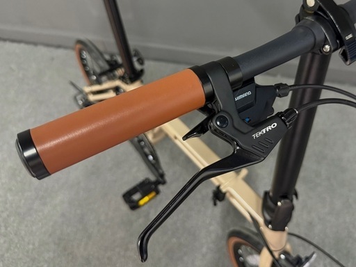美品 稀少品】20インチ 三つ折り自転車 7段変速 ディスク