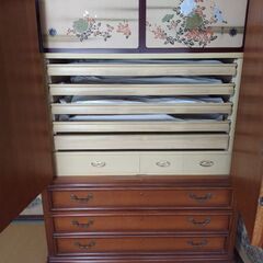 和ダンス 引き取りに来ていただける方に差し上げますの画像