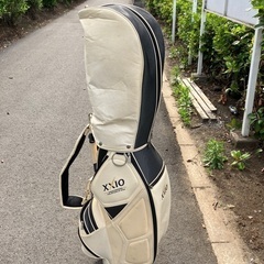 ゼクシオ　キャディバッグ　ゴルフ