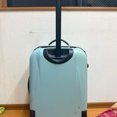 キャリーケース　スーツケースの画像