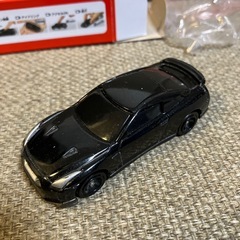 最終値下げ‼️トミカ4D日産GT-R‼️の画像