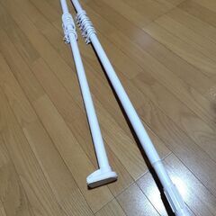 カーテンレール　つっぱり棒