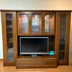 【カリモク】ライト付きショーケース一体型テレビボード、テレビ台、リビングボード