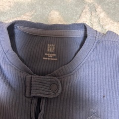 GAP 薄手ロンパースの画像