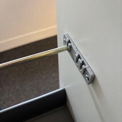 オフィス　引き出し、棚の画像