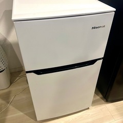 (運搬費込)2020年製！オシャレハイセンス冷蔵庫