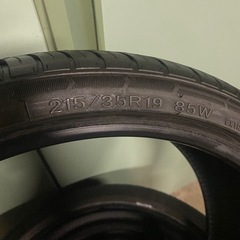 問い合わせ多数 　早い者勝ちタイヤ 中古1シーズン使用215 35 19の画像