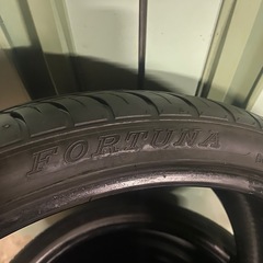 問い合わせ多数 　早い者勝ちタイヤ 中古1シーズン使用215 35 19の画像