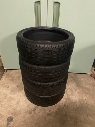 問い合わせ多数 　早い者勝ちタイヤ 中古1シーズン使用215 35 19