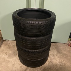 問い合わせ多数 　早い者勝ちタイヤ 中古1シーズン使用215 3...