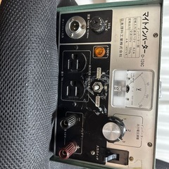 これは D-124C インバーター兼チャージャー です。