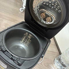 炊飯器の画像