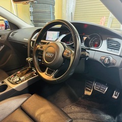 アウディ A5 2014年式 8T 紺色 TWSホイール 20インチ ローダウン車両の画像