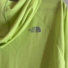 ノースフェイス　ネオンイエロー　の画像