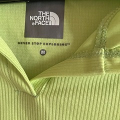 ノースフェイス　ネオンイエロー　の画像
