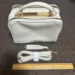 白　バック