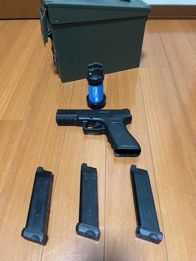 APS CO2ガスブローバックハンドガン フェイスリフト　マガジン2本付きとおまけ付き