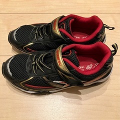 子ども靴  瞬足23cmの画像