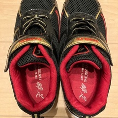子ども靴  瞬足23cmの画像