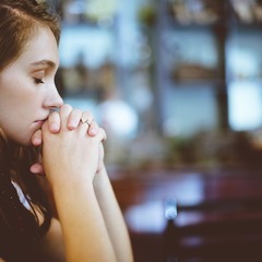 自分にとって都合の良い事を言ってくれる占いやカウンセラーを…