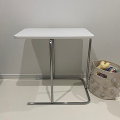 IKEAサイドテーブル