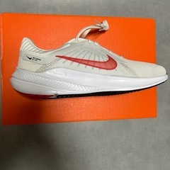 【決まりました】NIKEスニーカー QUEST5 27.5cmの画像