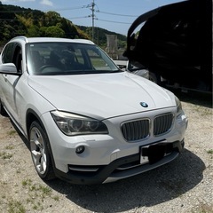 BMW.X1.SUV車、アルピンホワイト、