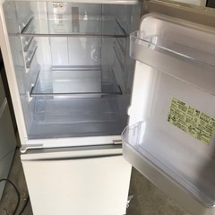 NO B212🌈福岡市内配送設置無料✨🌈SJ-D14E-W 冷蔵庫 ホワイト系 [137L /2ドア /右開き/左開き付け替えタイプ] の画像