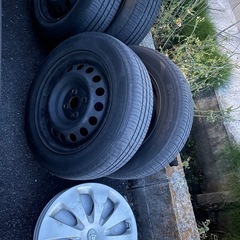 アクア．タイヤホイール。175/65/R15