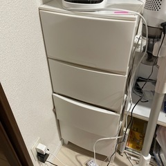 プラスチックケース棚