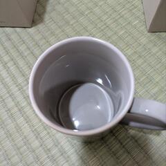 新品未使用　フランフラン　蓋付きマグカップの画像