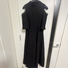 GRLのショルダーパールワンピース(ボウタイなし)です☺️