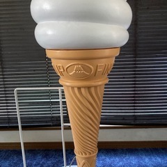 大きい ソフトクリーム 看板 置物 キッチンカー アイスクリーム ジェラート クレープ 電飾  照明の画像