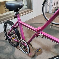 J9527　折りたたみ自転車　ピンク　20インチ　6段変速　★店頭にて試乗可★ 簡易クリーニング済　【リユースのサカイ柏店】　 中古自転車 　流山市  松戸市 我孫子市 鎌ヶ谷市 船橋市 守谷市 取手市　の画像