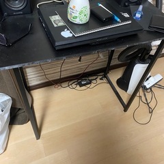 テーブル　黒