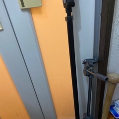 キーボード　モニター　空気清浄機　木製バット　三脚　マイクスタンドセットの画像