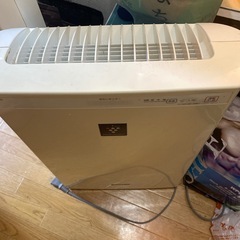 キーボード　モニター　空気清浄機　木製バット　三脚　マイクスタンドセットの画像