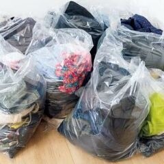 レディース 洋服 45Lの袋いっぱい バザーなど。