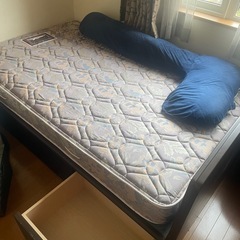 セミダブルベッド　マットレス付き　収納あり