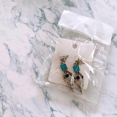 新品 ターコイズピアス