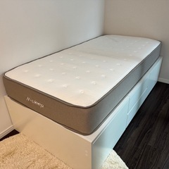 収納の少ない一人暮らしに最適なベッド収納！