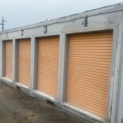 シャッター付き20フィートコンテナ