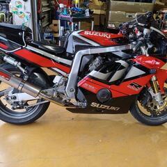 スズキ　GSXR-400R GK76A