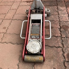 アルミ製
ガレージジャッキ　中古