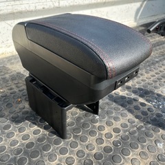 アームレスト　コンソールボックスの画像