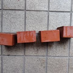 レンガブロック　4個セット　笑顔　0cm×10cm×6cm　四角形　フェイス　おしゃれ かわいい 置物 インテリア エクステリアガーデンの画像